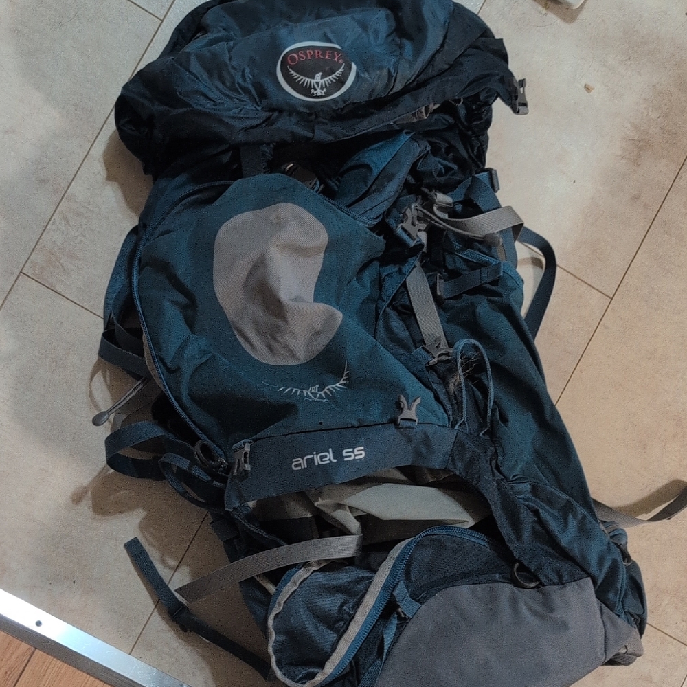 Osprey Women's Ariel 55 Backpack - Black and Gray